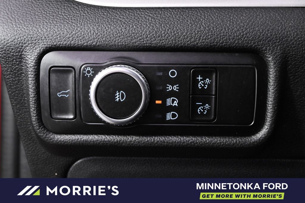 Used 2023 Ford Explorer XLT w/ Equipment Group 202A AWD/4WD image 25