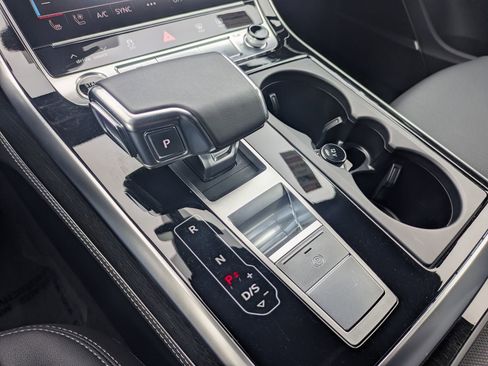 Used 2025 Audi Q7 3.0T Premium Plus image 17