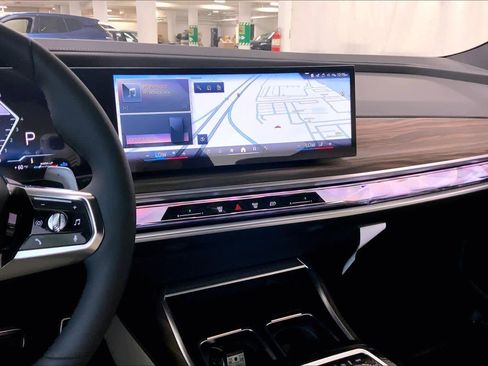 New 2026 BMW 760i xDrive w/ Executive Package AWD/4WD image 6