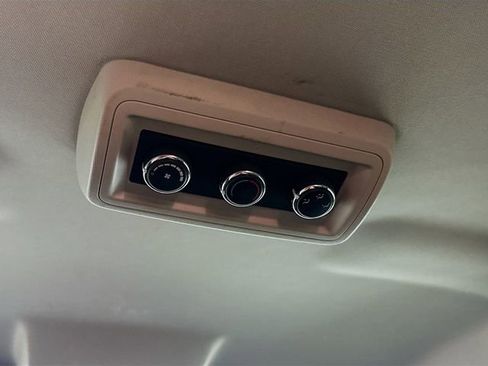 Used 2015 Dodge Journey SXT w/ Flexible Seating Group image 23