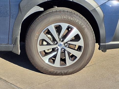 Certified 2025 Subaru Outback Premium image 26