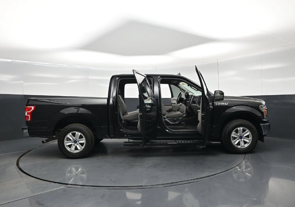 Used 2019 Ford F150 XLT w/ Equipment Group 301A Mid RWD image 4