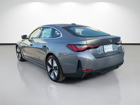 New 2026 BMW i4 eDrive40 w/ Parking Assistance Package RWD image 5