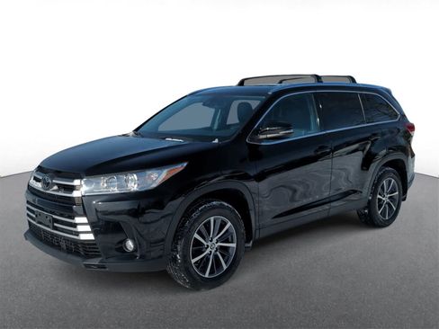 Used 2019 Toyota Highlander XLE image 4