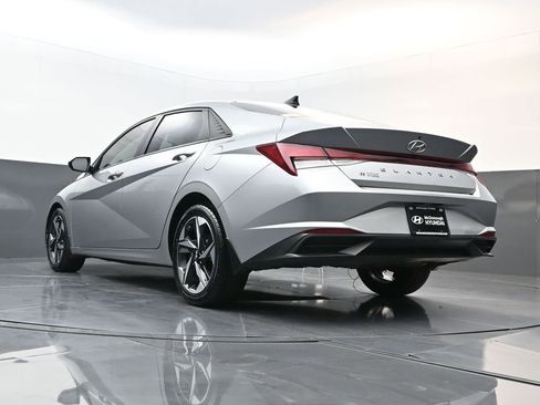 Used 2023 Hyundai Elantra SEL w/ Convenience Package image 31