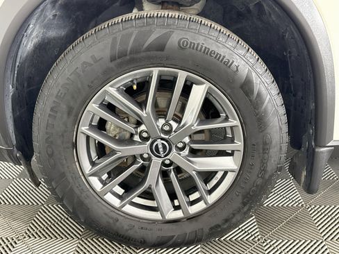 Used 2022 Nissan Rogue S AWD/4WD image 36