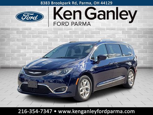 Used 2018 Chrysler Pacifica Touring-L w/ Advanced Safetytec Group FWD image 1