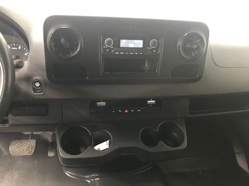 Used 2021 Mercedes-Benz Sprinter 144 Cargo image 15