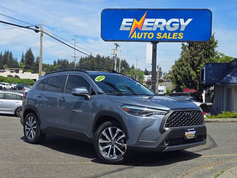 Used 2022 Toyota Corolla Cross XLE w/ Convenience Package AWD/4WD image 1