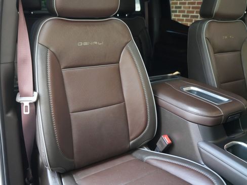 Used 2022 GMC Sierra 1500 Denali w/ Denali Reserve Package AWD/4WD image 35