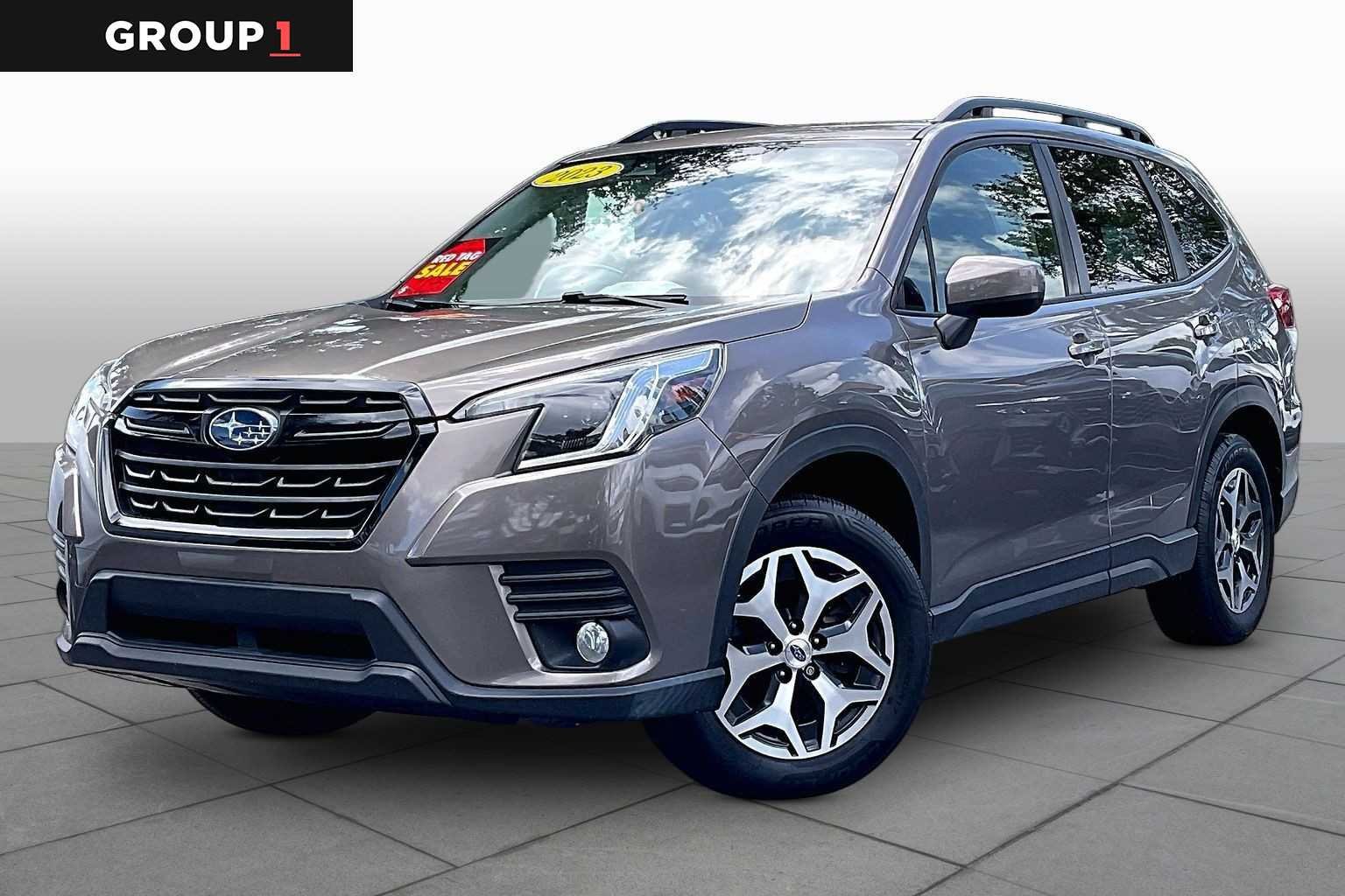 Used 2023 Subaru Forester Premium AWD/4WD image 1