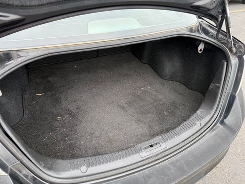 Used 2009 MAZDA MAZDA6 i Grand Touring w/ Moonroof & Bose Pkg FWD image 5
