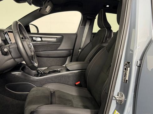 Used 2023 Volvo C40 P8 Recharge Ultimate w/ Protection Package Premier image 20