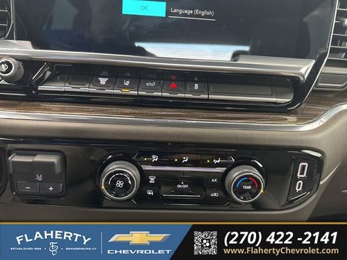 Used 2024 Chevrolet Silverado 2500 LT AWD/4WD image 26