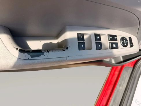 Used 2019 Hyundai Elantra SE FWD image 16