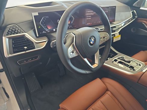New 2026 BMW X7 xDrive40i AWD/4WD image 13