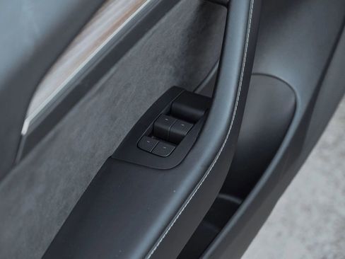 Used 2023 Tesla Model 3 Performance image 49