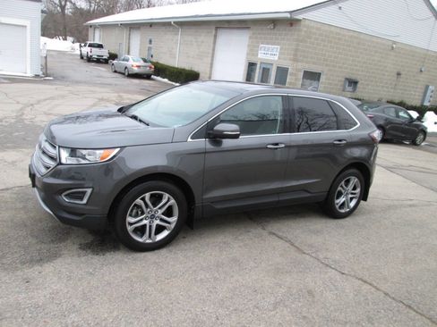 Used 2017 Ford Edge Titanium w/ Equipment Group 301A image 4