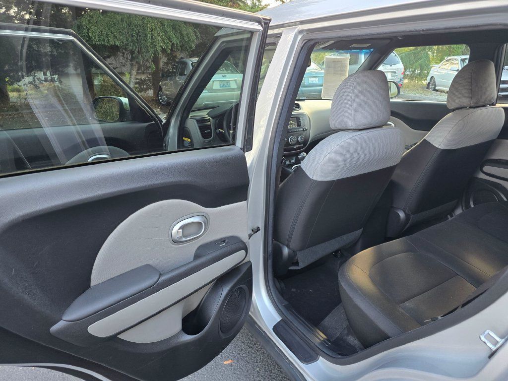 Used 2017 Kia Soul FWD image 9