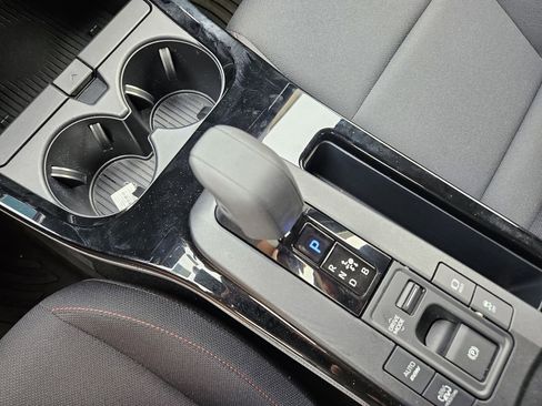 Used 2025 Toyota Prius Plug-In Hybrid FWD image 16