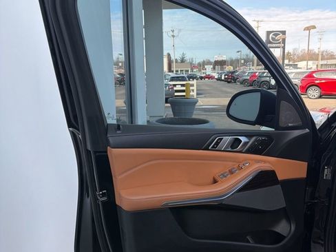 Used 2024 BMW X7 xDrive40i image 44