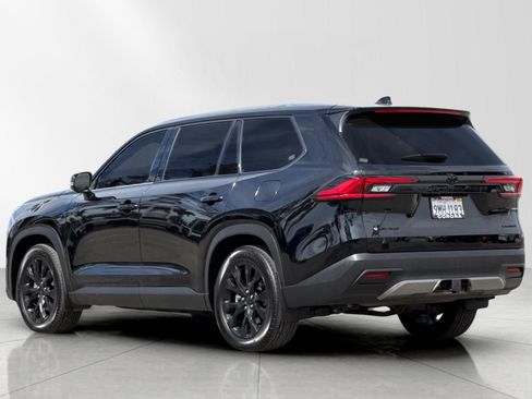 Used 2024 Toyota Grand Highlander Limited image 5