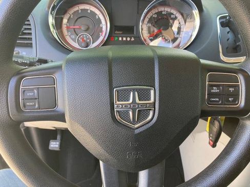 Used 2016 Dodge Grand Caravan SE w/ Quick Order Package 29E SE FWD image 23