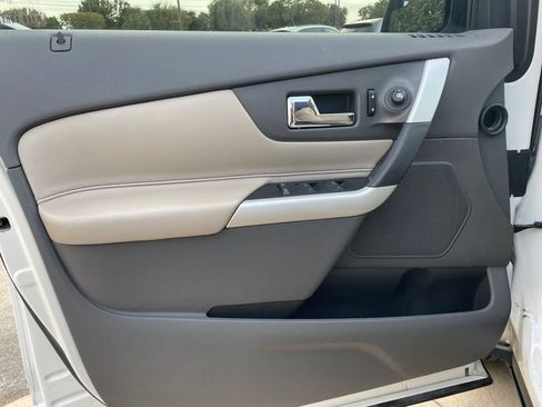 Used 2013 Ford Edge SE FWD image 15