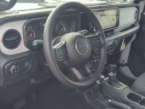 New 2026 Jeep Gladiator Sport image 10