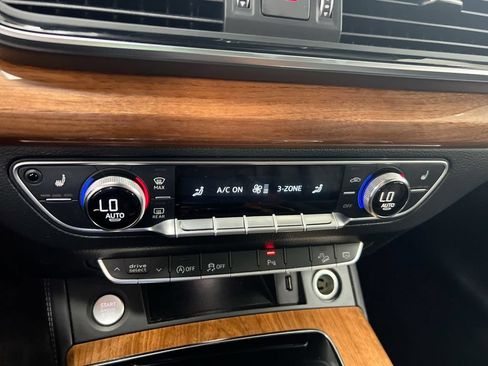Used 2021 Audi Q5 2.0T Premium Plus AWD/4WD image 16