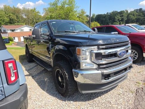 Used 2022 Ford F250 XLT AWD/4WD image 2