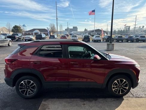 Used 2025 Chevrolet TrailBlazer LT image 8