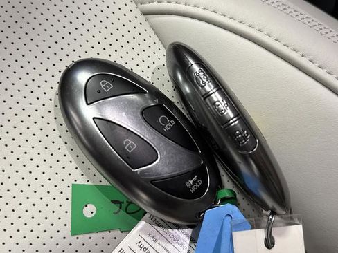 Used 2025 Hyundai Santa Fe Calligraphy image 30