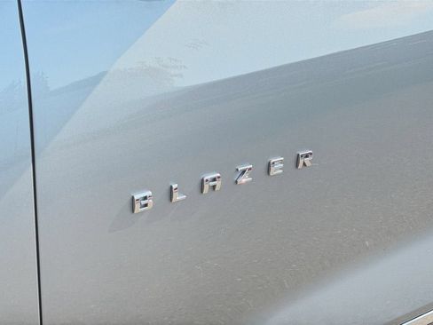 Used 2024 Chevrolet Blazer Premier AWD/4WD image 34