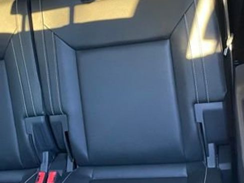 Used 2021 Volkswagen Atlas SE w/ Panoramic Sunroof Package FWD image 16