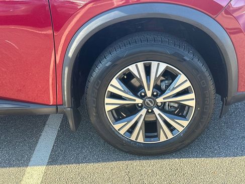 Used 2022 Nissan Rogue SV image 12