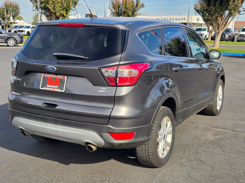 Used 2017 Ford Escape SE AWD/4WD image 3