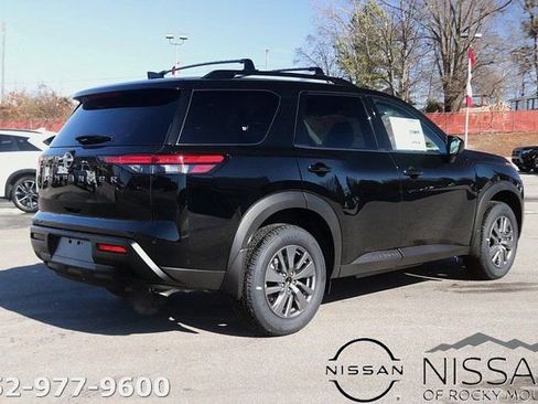 New 2026 Nissan Pathfinder SV image 5