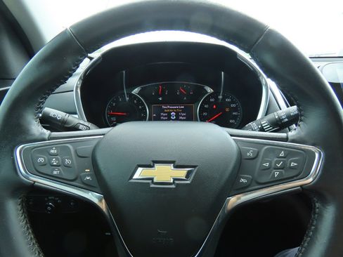 Used 2020 Chevrolet Equinox LT image 28