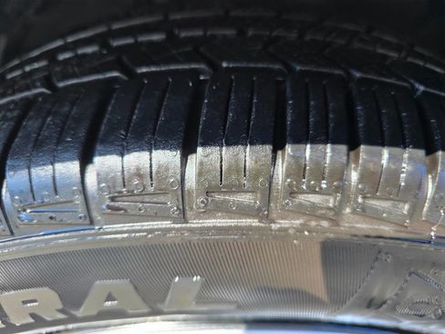 Used 2009 Toyota Camry Base 4dr Sedan 5M image 11