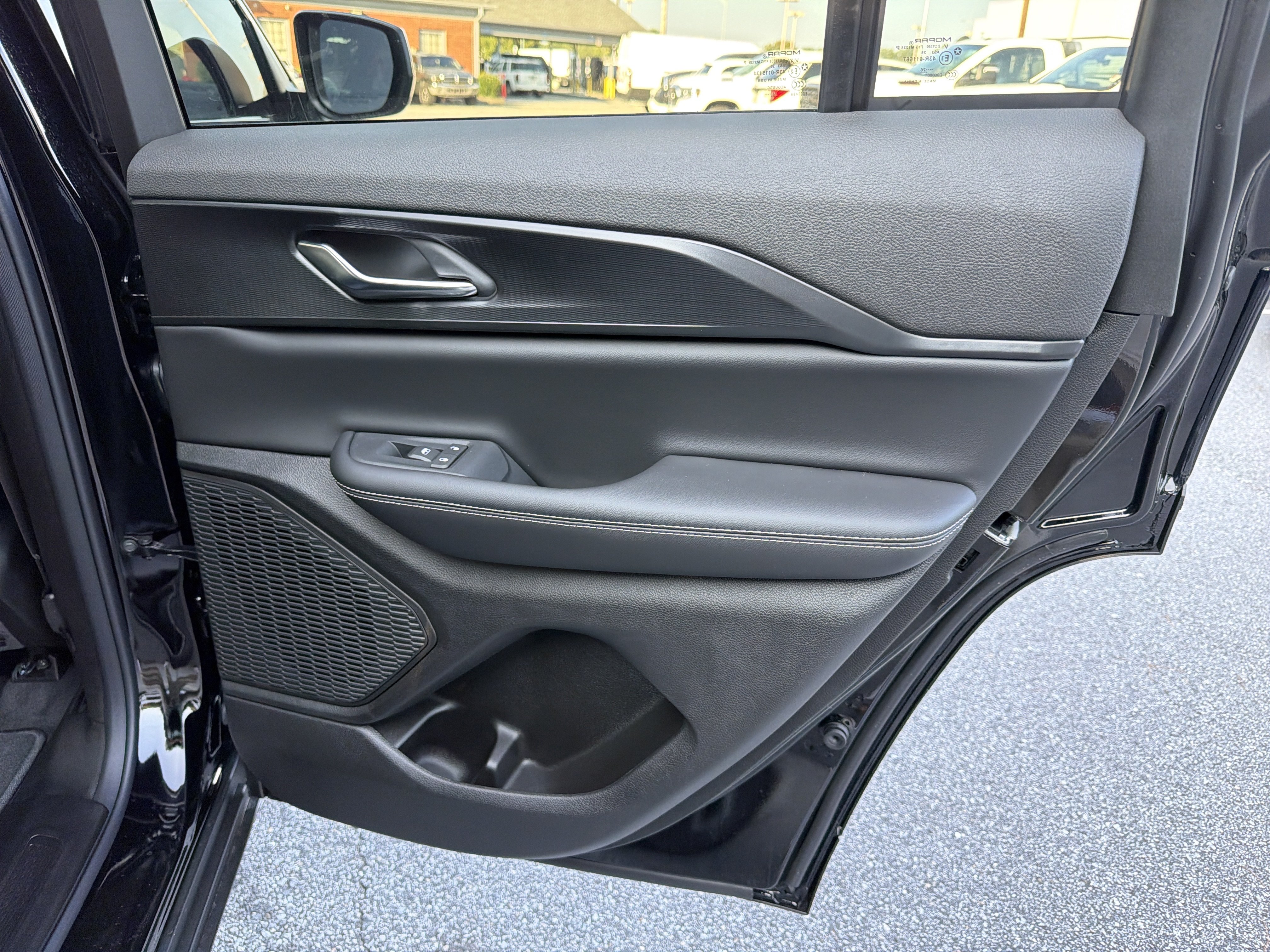 New 2027 Jeep Grand Cherokee Laredo X RWD image 15