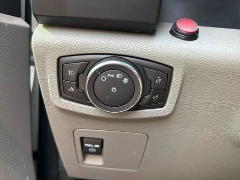 Used 2018 Ford F150 XL w/ Equipment Group 101A Mid AWD/4WD image 18