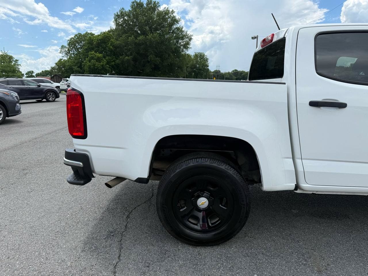 Used 2022 Chevrolet Colorado W/T RWD image 32