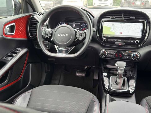 Certified 2022 Kia Soul Turbo FWD image 22