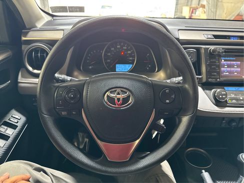 Used 2014 Toyota RAV4 XLE AWD/4WD image 16