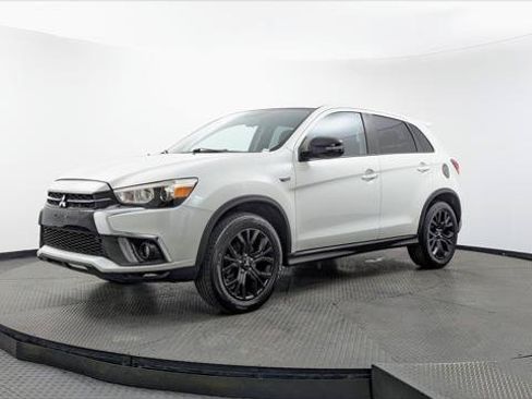 Used 2019 Mitsubishi Outlander Sport LE FWD image 2