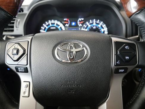 Used 2018 Toyota 4Runner Limited AWD/4WD image 18
