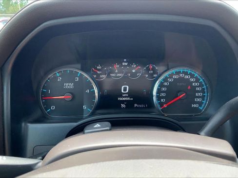 Used 2019 GMC Sierra 2500 Denali w/ Duramax Plus Package AWD/4WD image 26
