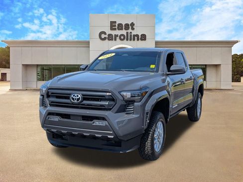 Used 2024 Toyota Tacoma SR5 AWD/4WD image 7