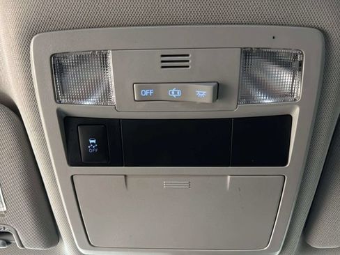 Used 2019 Toyota Tacoma SR5 AWD/4WD image 27